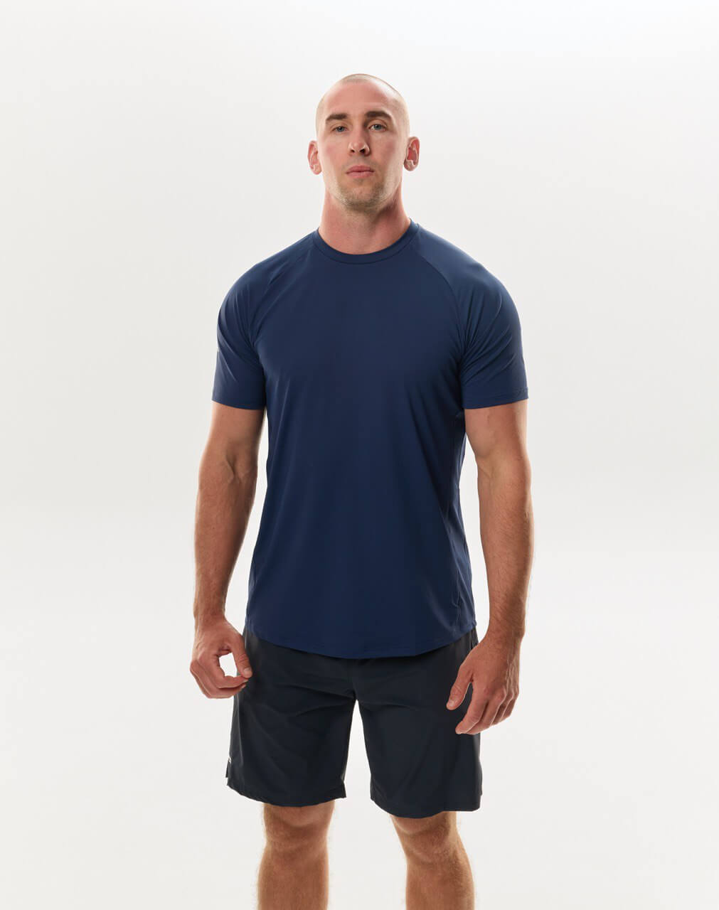 Серая футболка базовая